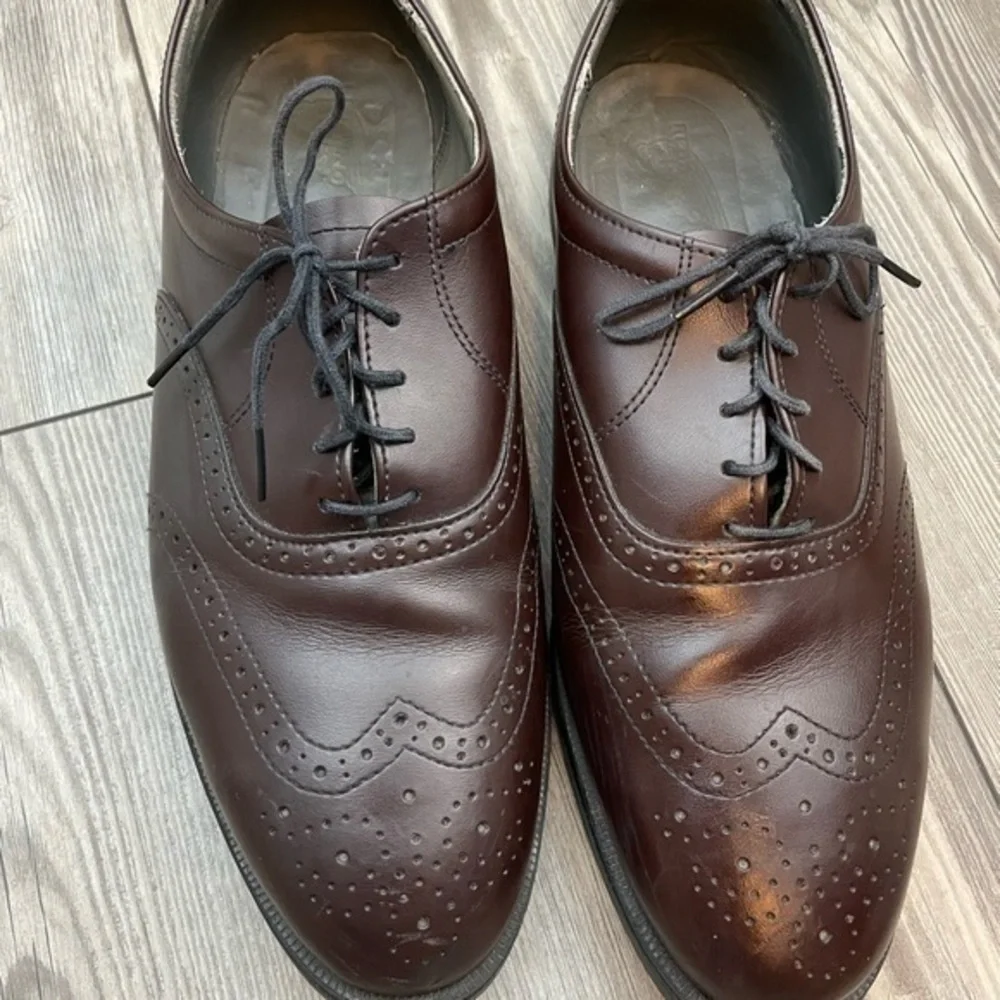 RED WING SHOES Men's Dark Brown Wingtip Dress Shoes, Size 11, EUC
